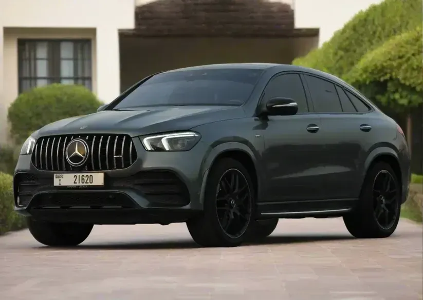 مرسيدس-بنز GLE 53 AMG 2022 أو ما شابه